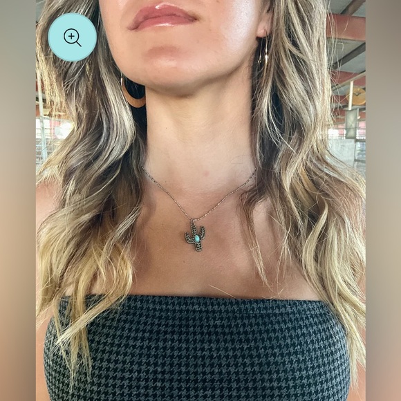 Turquoise Cactus Nexklace - Picture 2 of 2